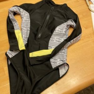Surf suit